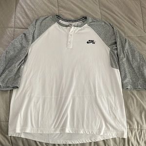 Nike tshirt